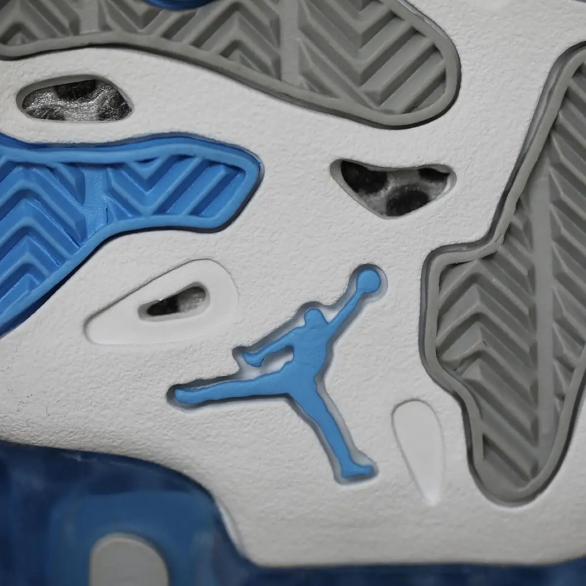 La Air Jordan 17 Low « University Blue » revient ce mois-ci