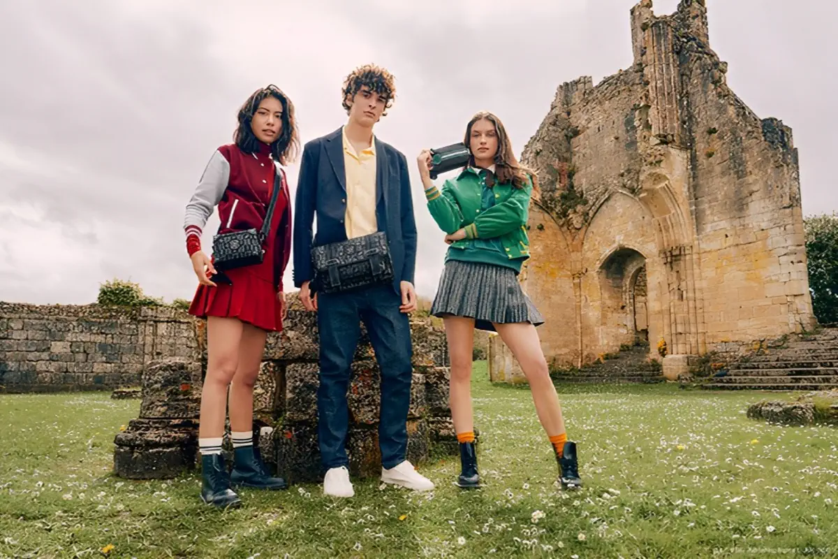 Kipling ‘Harry Potter inspired Bags 0 Les sacs Kipling inspirés par « Harry Potter » donnent vie à des modèles classiques avec des emblèmes de maison