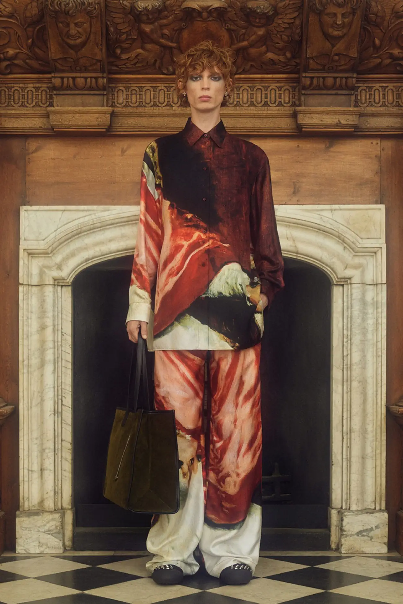 Collection McQueen croisière 2025, une nouvelle ère de punk aristocratique