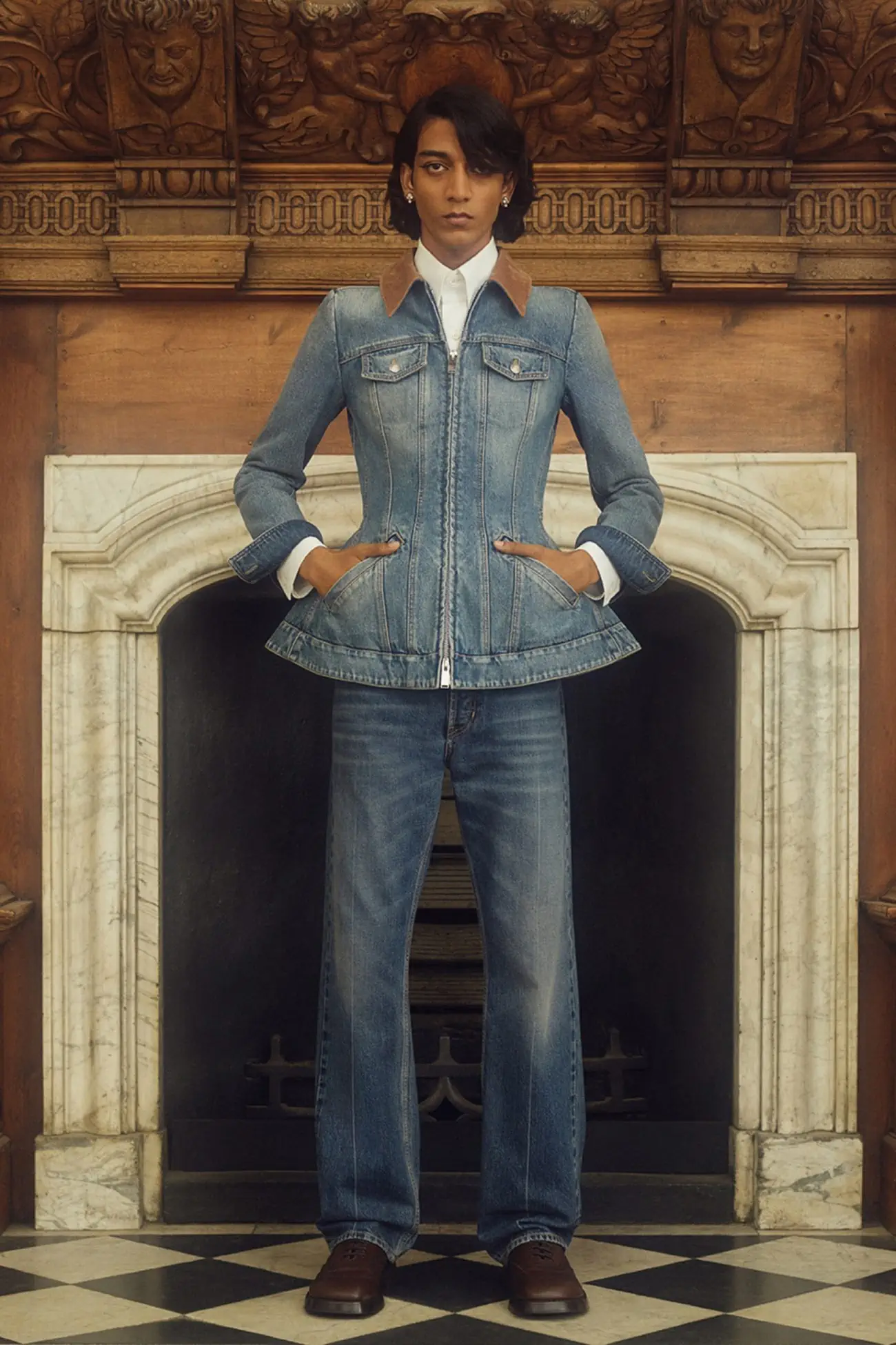 Collection McQueen croisière 2025, une nouvelle ère de punk aristocratique