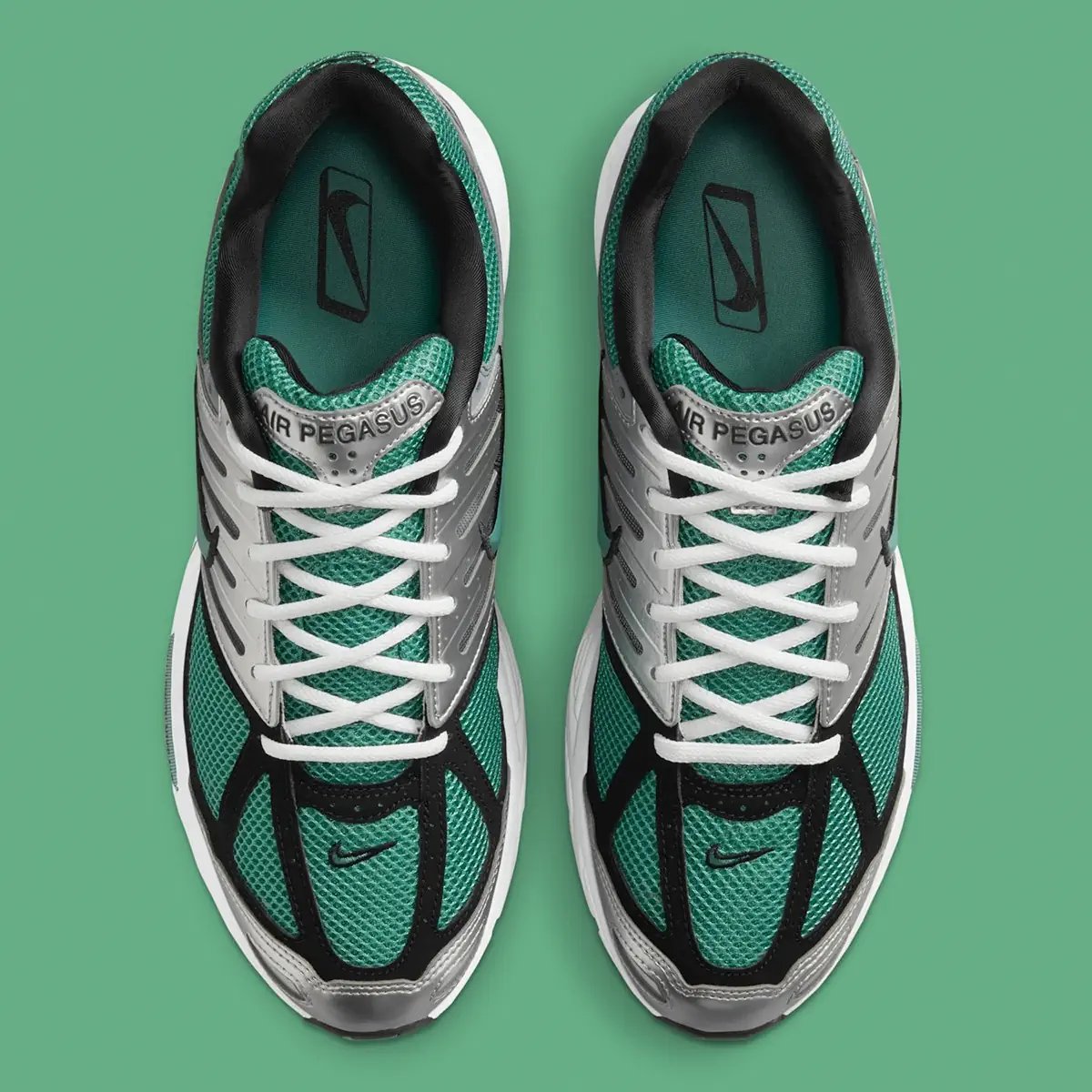 Nike Air Pegasus 2k5 « Bicoastal » : un coloris côtier pour une chaussure de course classique