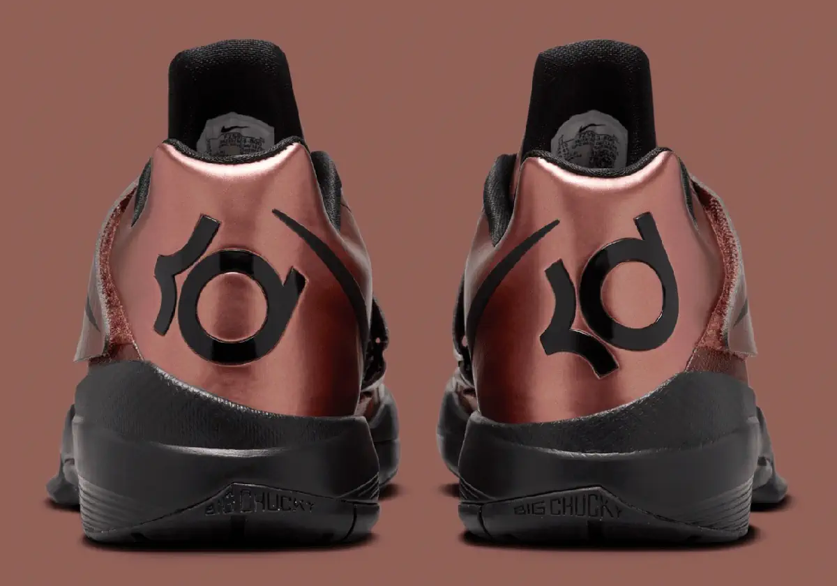 La Nike KD 4 Christmas Retro prévue pour les fêtes de fin d'année