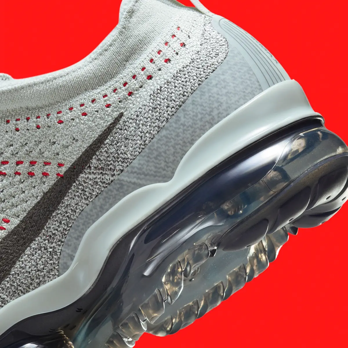 Le coloris "Crimson" débarque sur la Nike Vapormax Flyknit 2023