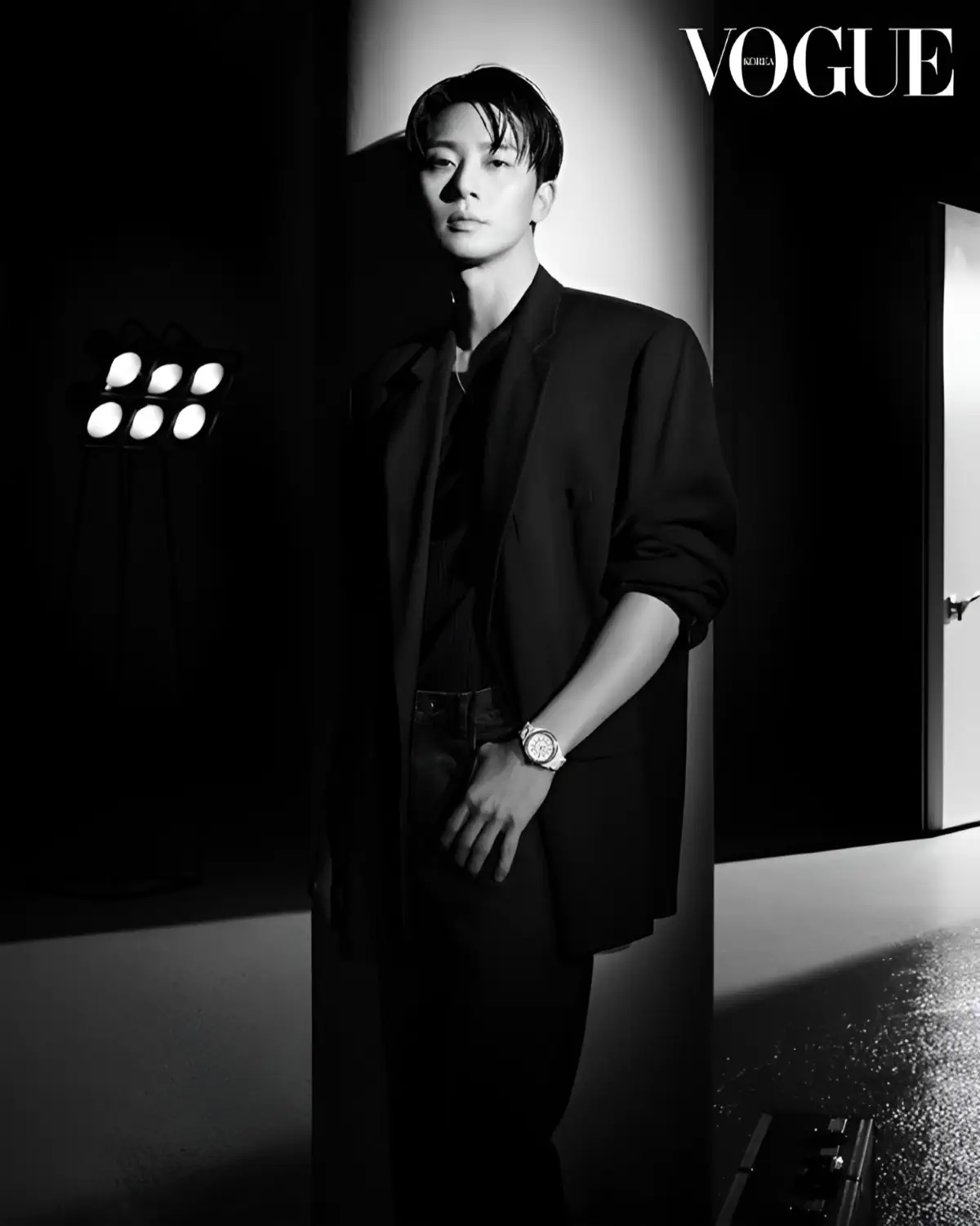 La superstar sud-coréenne Park Seo-Joon en couverture du numéro digital de septembre de Vogue Korea