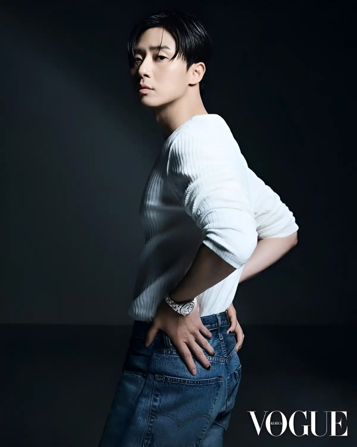 La superstar sud-coréenne Park Seo-Joon en couverture du numéro digital de septembre de Vogue Korea