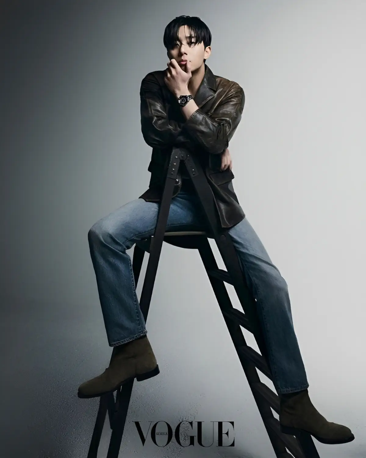 La superstar sud-coréenne Park Seo-Joon en couverture du numéro digital de septembre de Vogue Korea