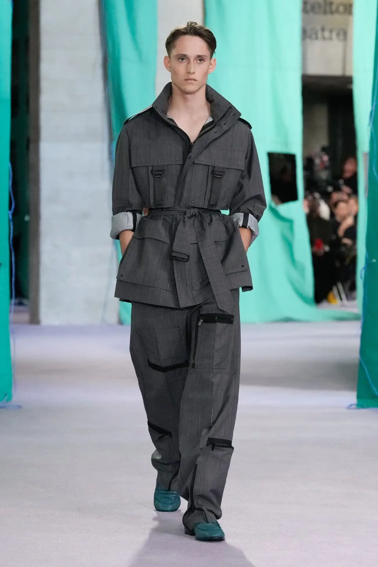 Burberry Printemps 2025 : un retour au pragmatisme avec une pointe d'optimisme