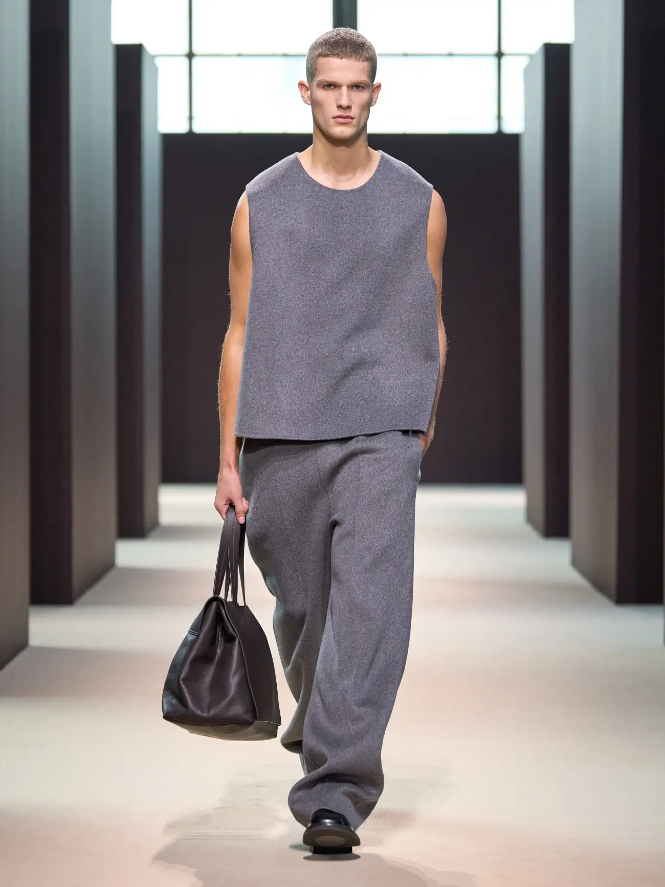 La collection Automne 2024 de COS allie élégance intemporelle et sensibilité moderne