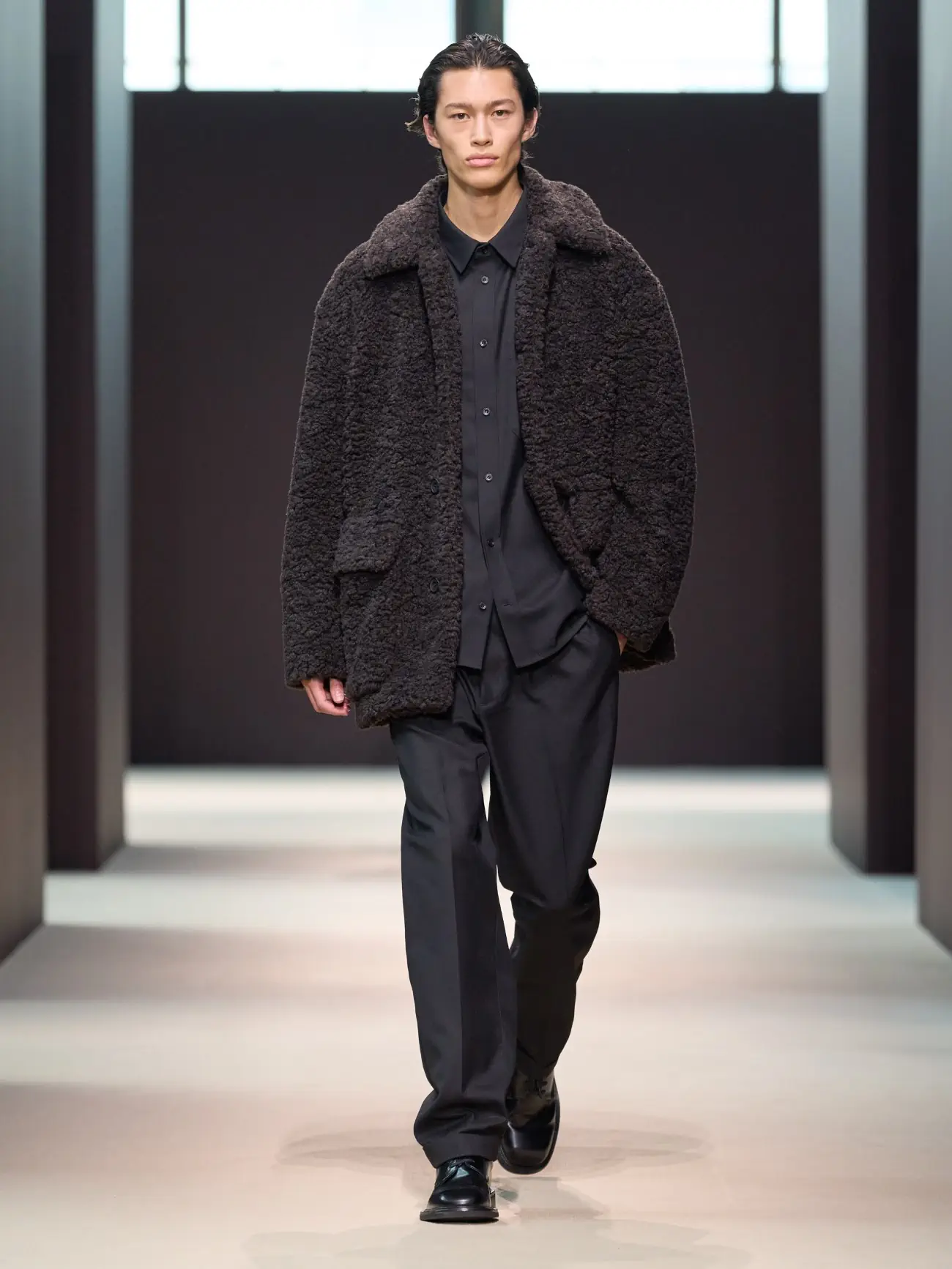 La collection Automne 2024 de COS allie élégance intemporelle et sensibilité moderne