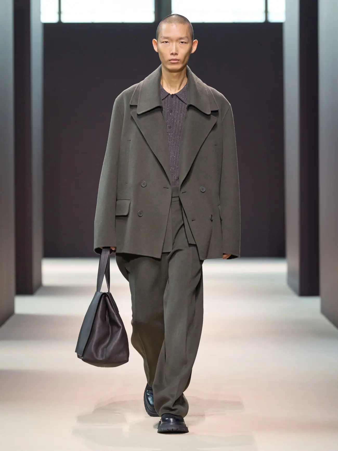La collection Automne 2024 de COS allie élégance intemporelle et sensibilité moderne
