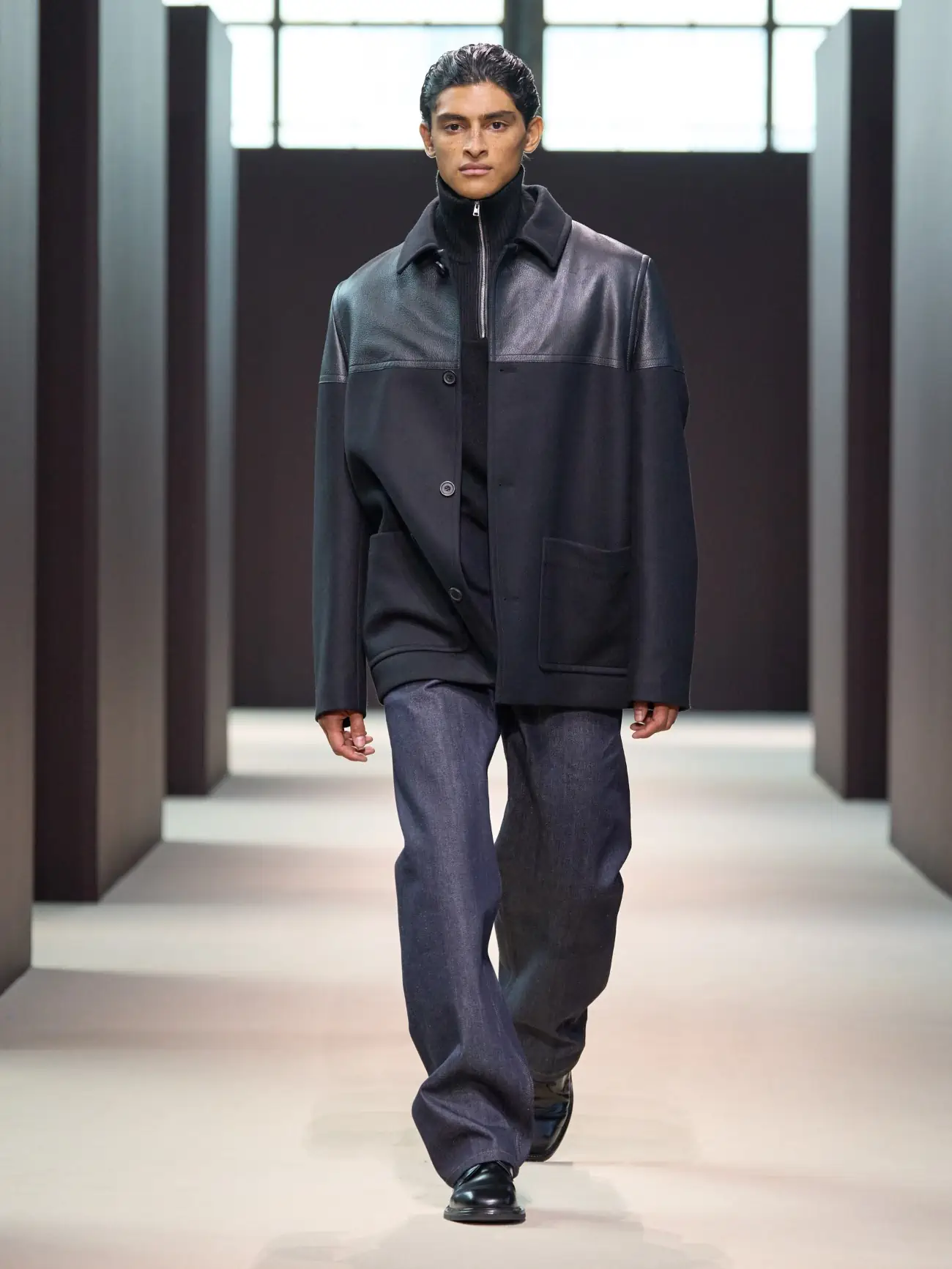 La collection Automne 2024 de COS allie élégance intemporelle et sensibilité moderne