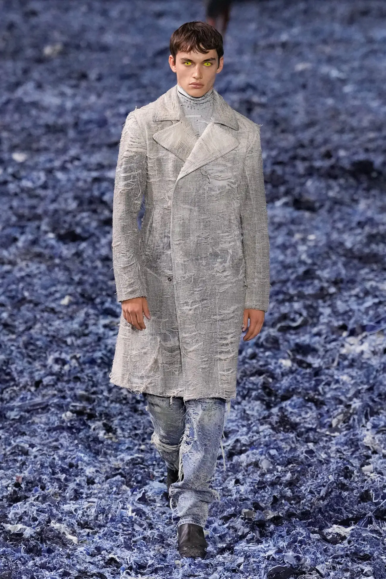 Diesel Printemps 2025 : une symphonie circulaire de denim usé