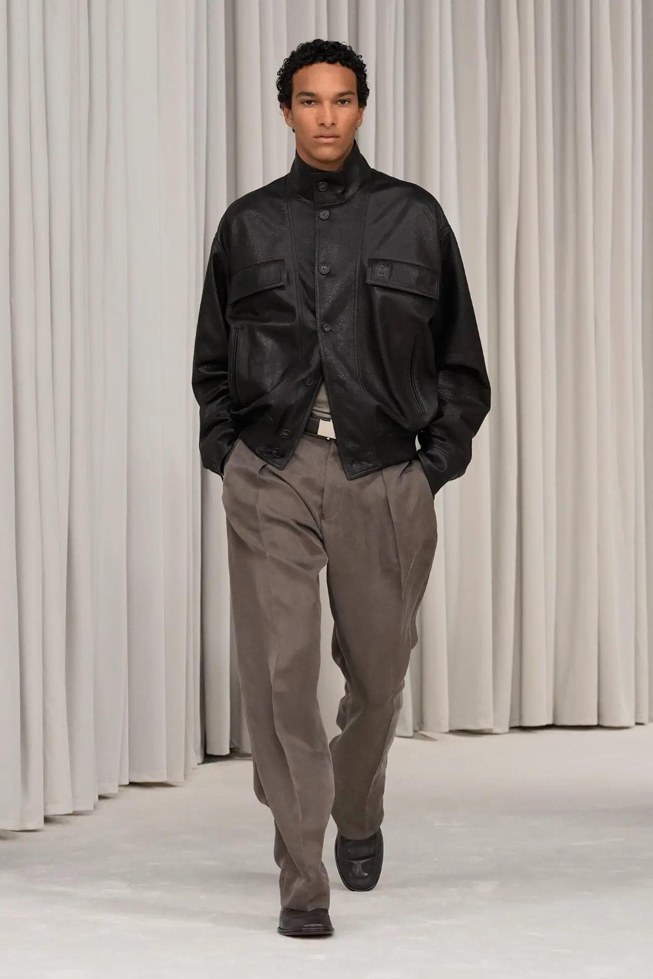 La collection Ferragamo Printemps 2025 capture l'essence de la liberté