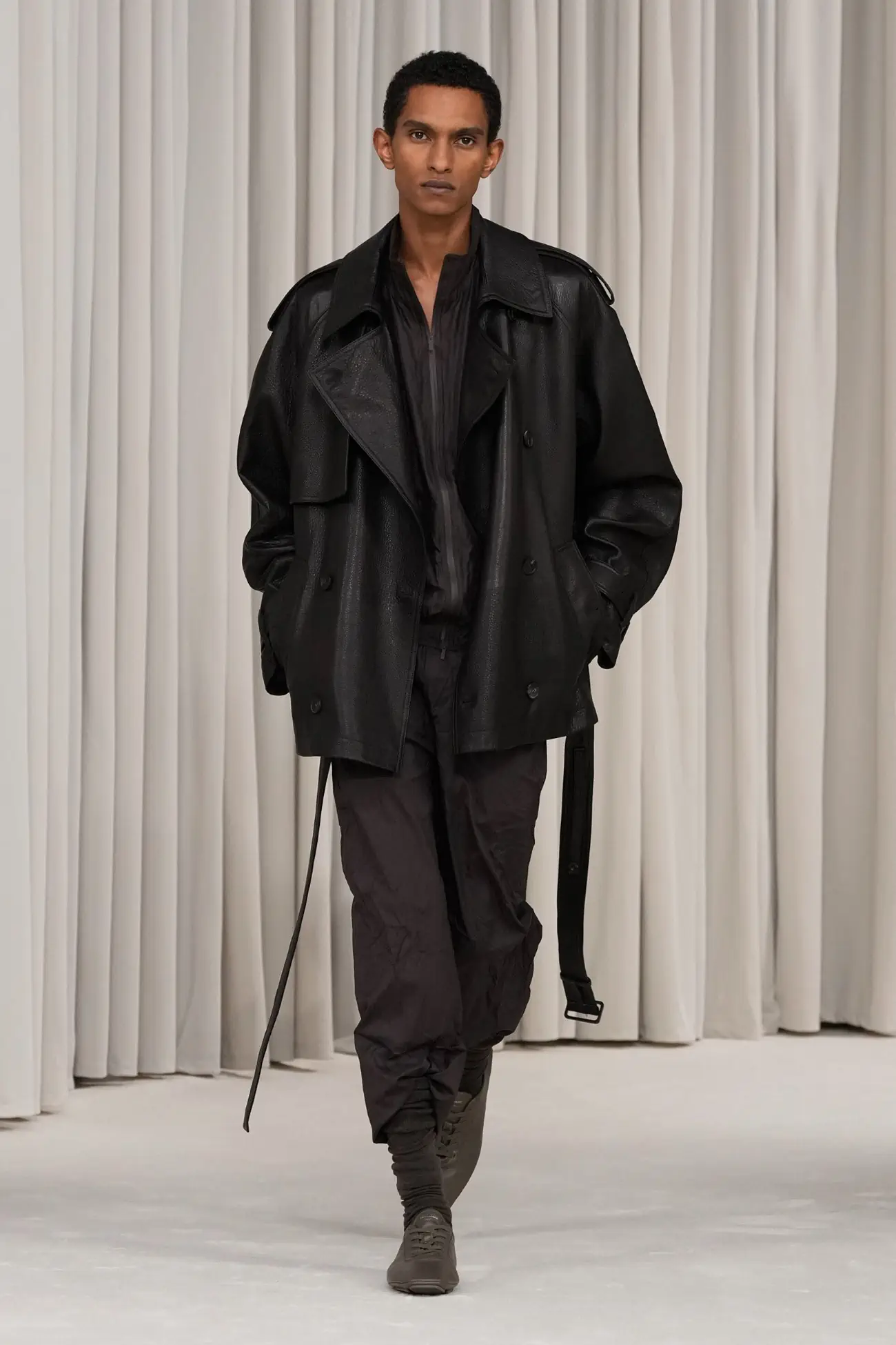 La collection Ferragamo Printemps 2025 capture l'essence de la liberté