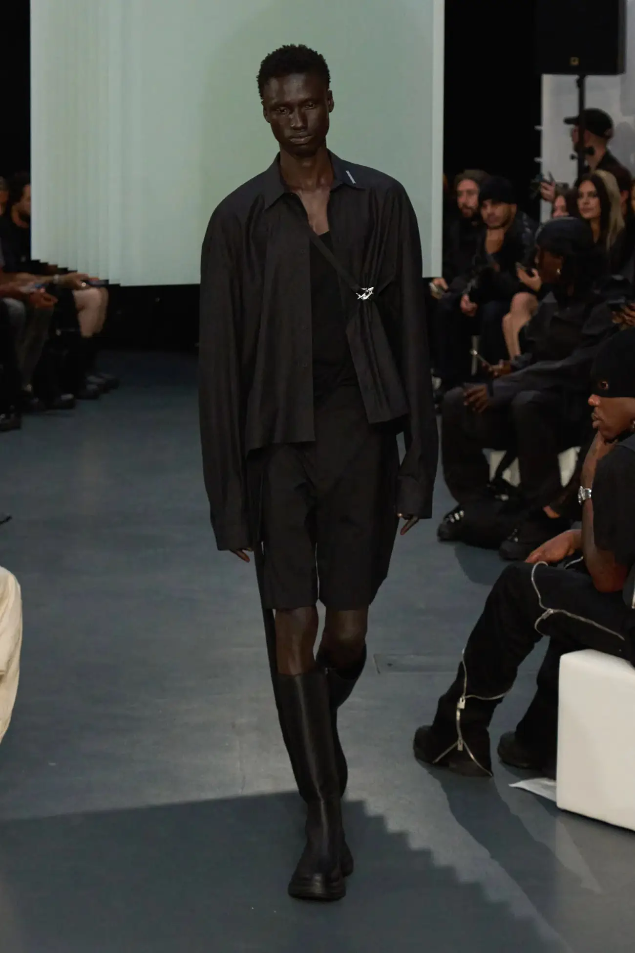 Heliot Emil Printemps 2025 redéfinit l'élégance technique