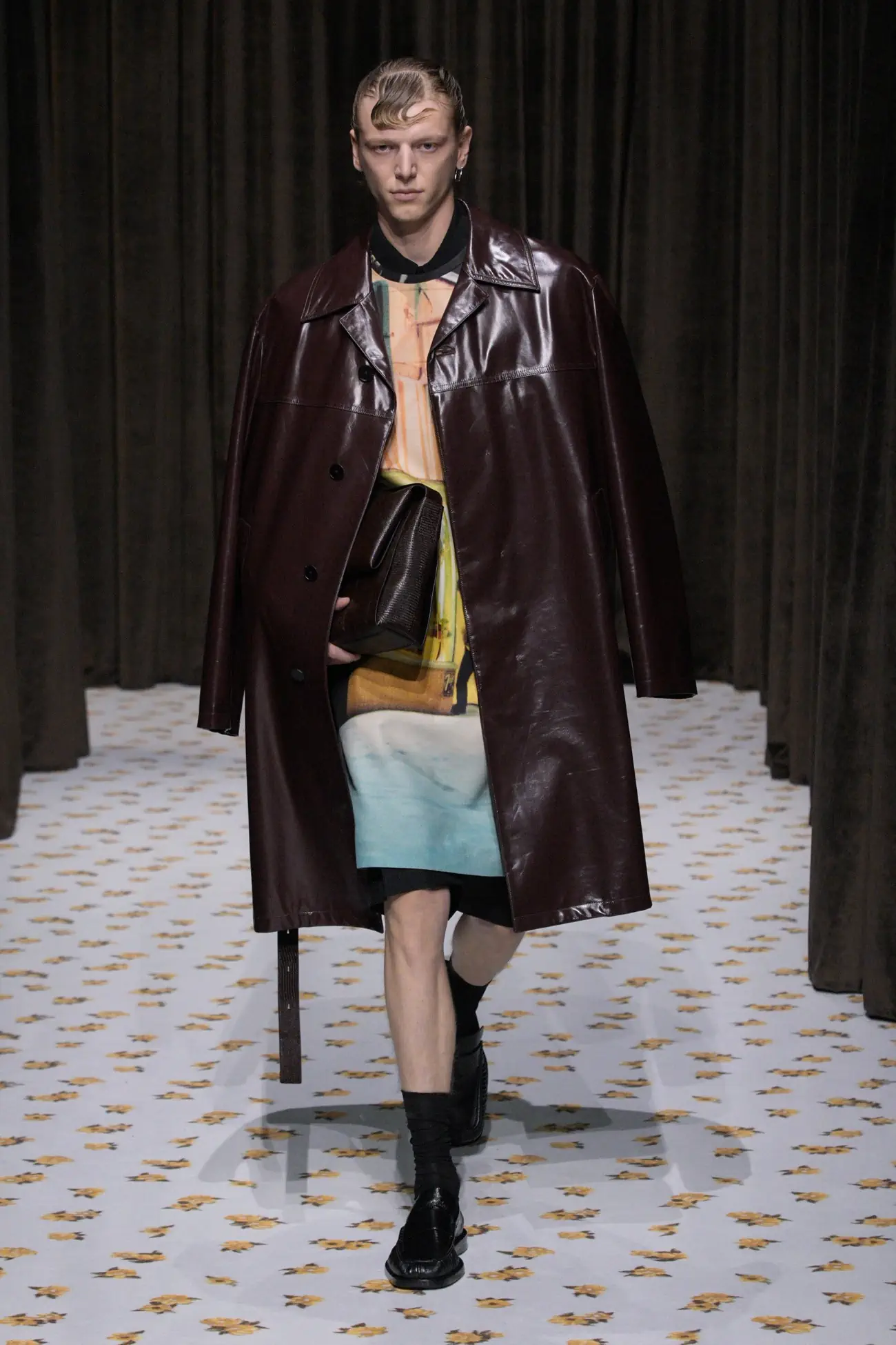 Jil Sander Printemps 2025 : une force sombre pour des temps incertains