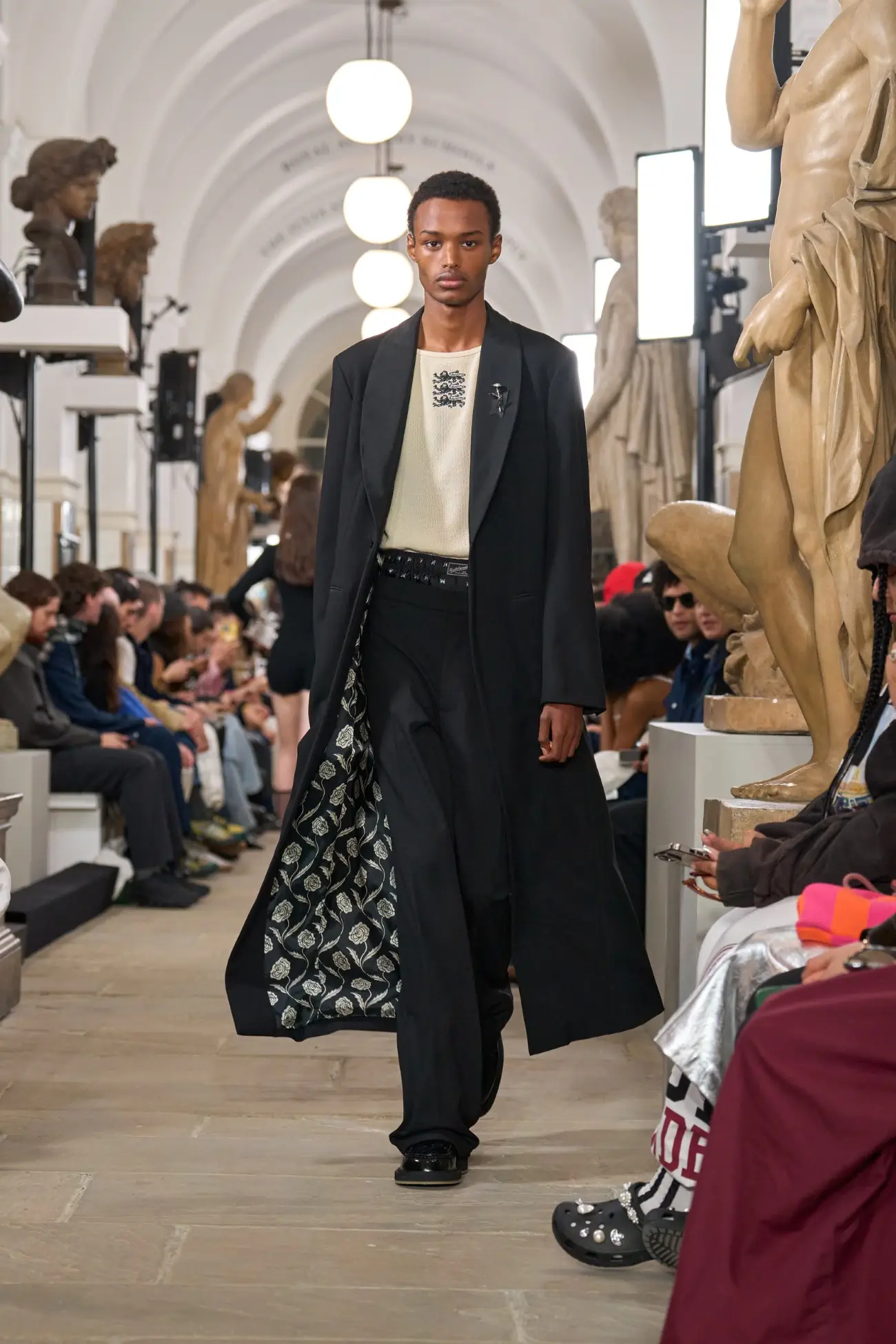 KENT&CURWEN, Printemps 2025 : une rébellion nostalgique à la Royal Academy