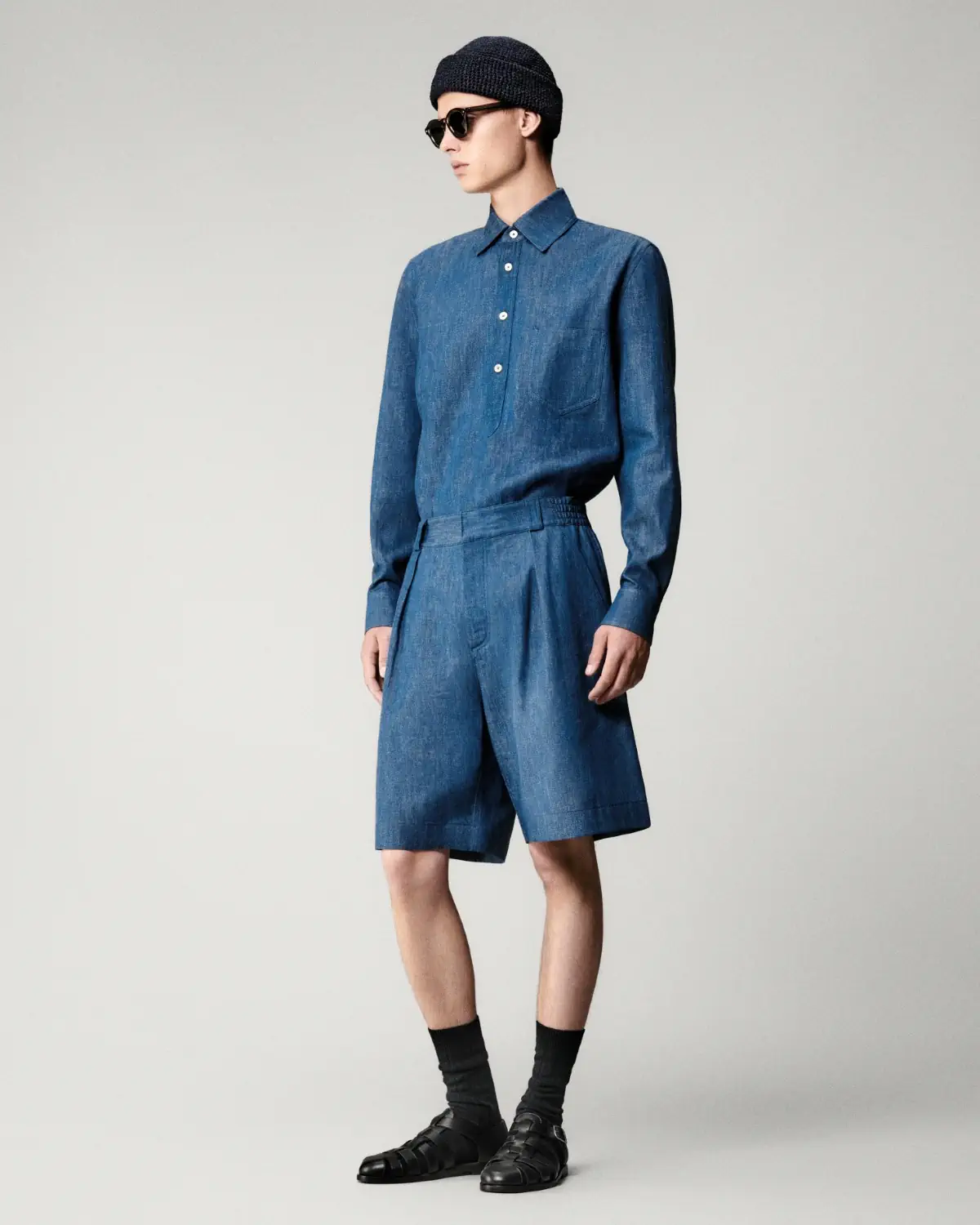 Loro Piana célèbre le lin pour le Printemps 2025