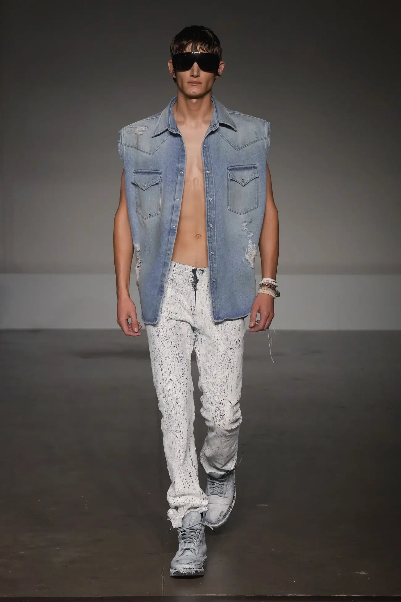 MM6 Maison Margiela Printemps 2025 : un retour à l'authenticité