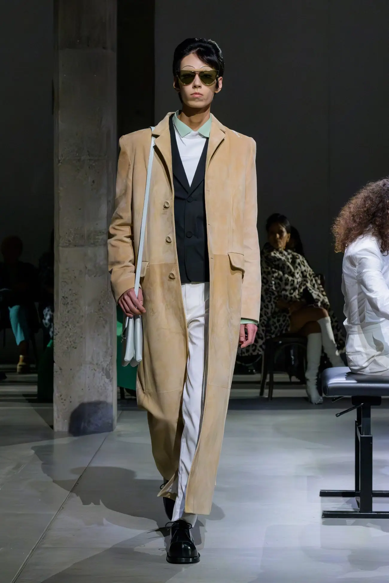 Collection Marni Printemps 2025 : la recherche d'une beauté essentielle
