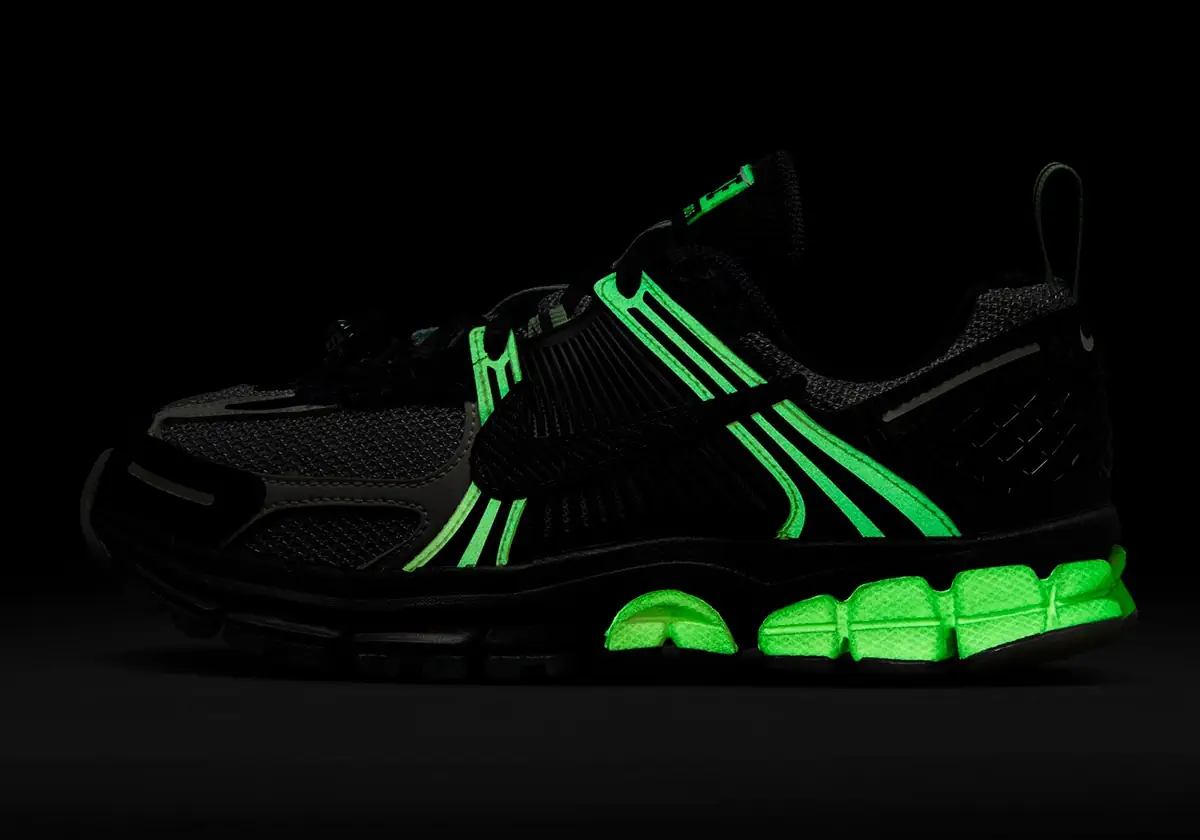 Nike dévoile la Zoom Vomero 5 inspirée de l'araignée pour Halloween 2024