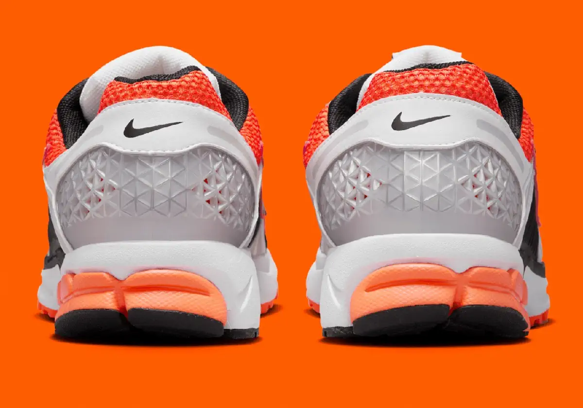 La Nike Zoom Vomero 5 « Total Orange » fait revivre un classique