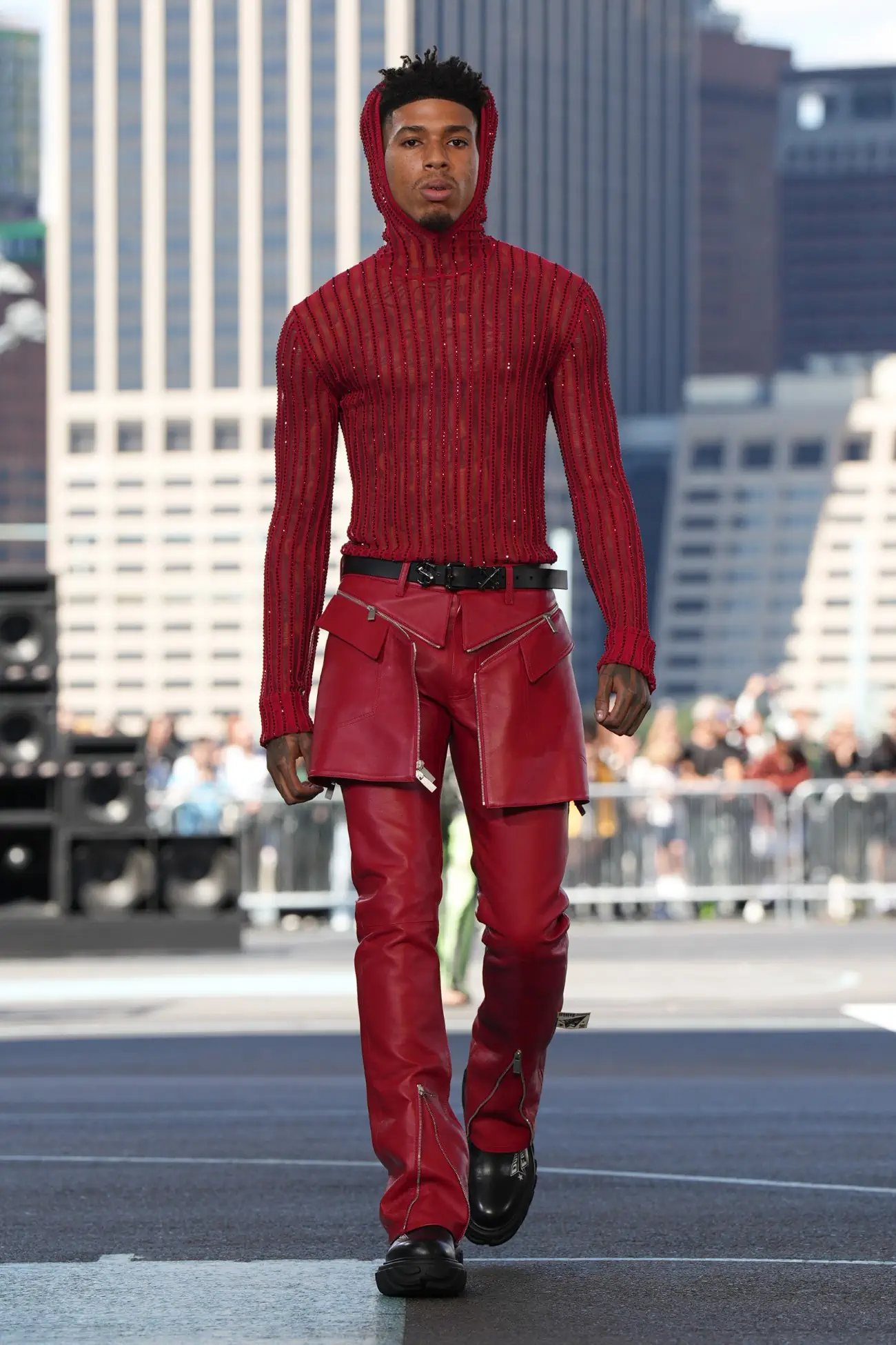 Off-White dévoile une mode sexy et sportive lors de la première à New York pour le Printemps 2025