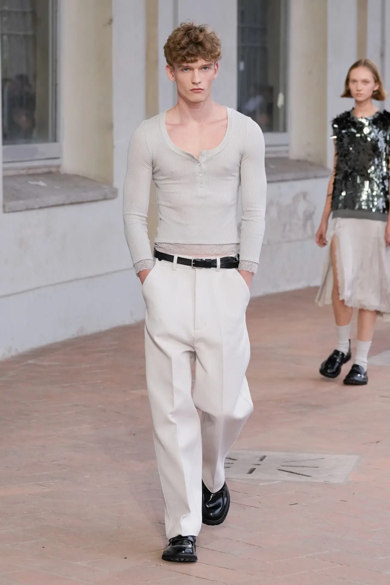 La collection Onitsuka Tiger Printemps 2025 revisite un territoire familier