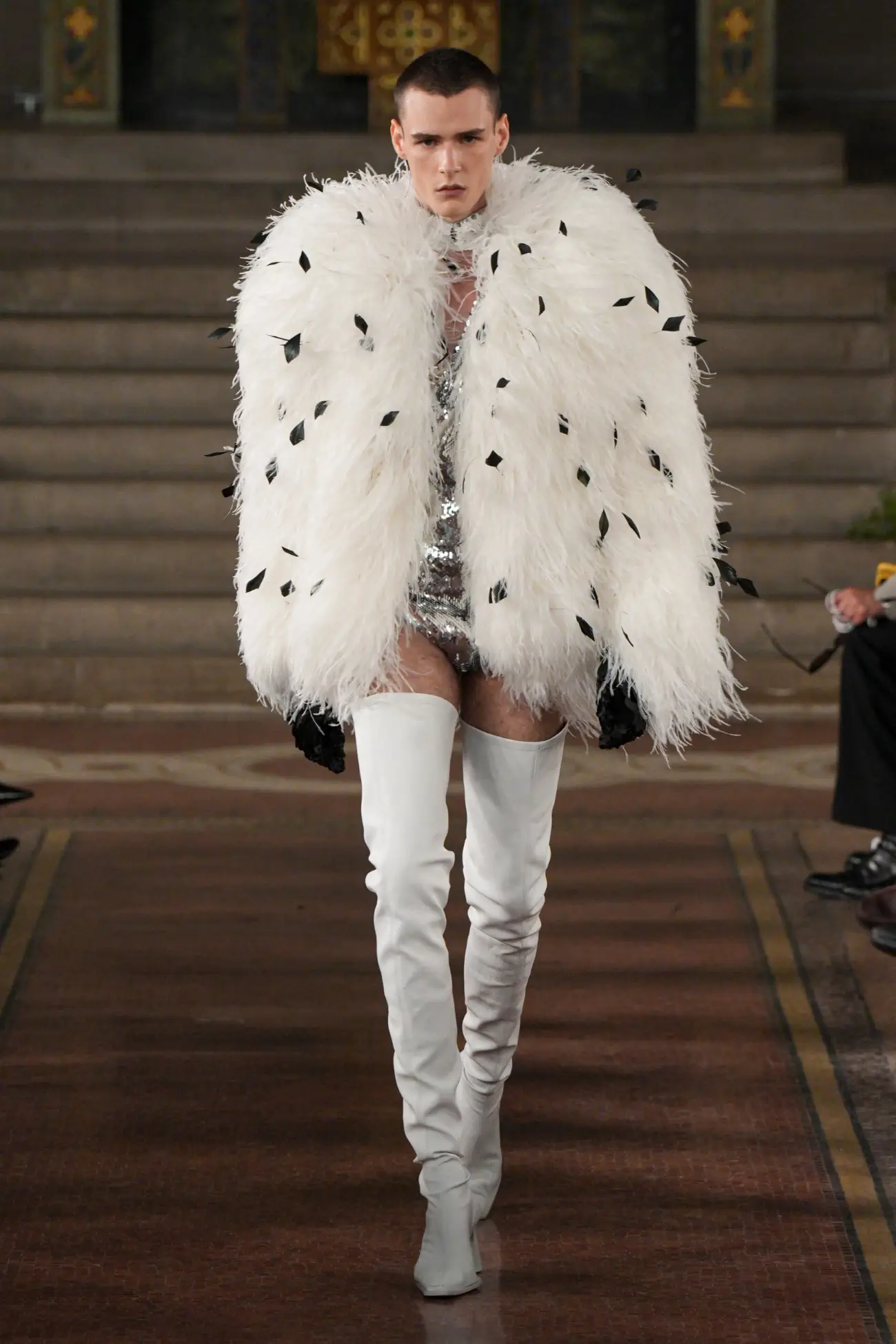 Palomo Spain Printemps 2025 : une célébration céleste de la mode masculine