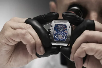 Richard Mille pousse la prouesse horlogère avec la RM 17-02 Tourbillon Titane