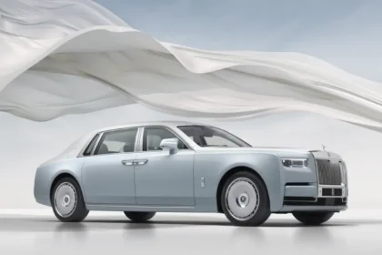 Rolls-Royce Phantom Scintilla : un hommage étincelant à 120 ans d'art automobile