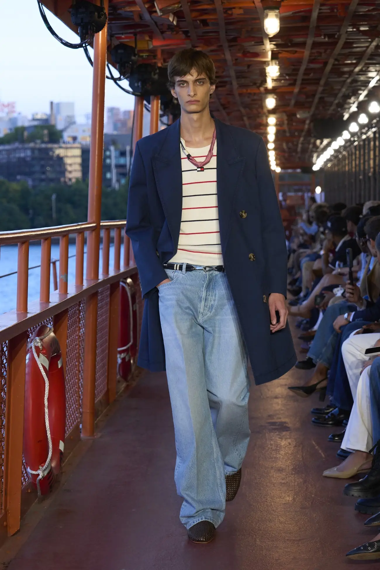 Tommy Hilfiger Printemps 2025 : Une histoire de ferry à Staten Island