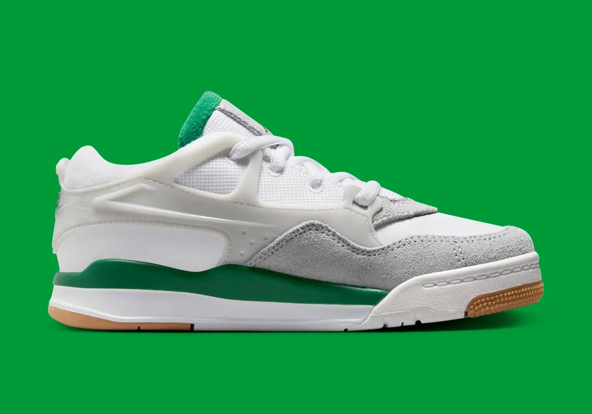 Cette nouvelle Air Jordan 4 RM reprend le design populaire de la Nike SB « Pine Green »