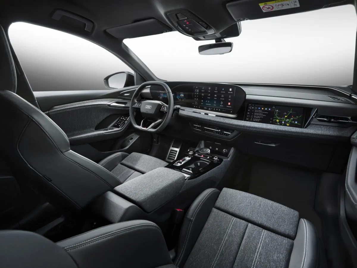 Dévoilée au Mondial de l'Automobile de Paris 2024, la nouvelle Audi Q6 Sportback e-tron allie style dynamique et grande autonomie