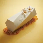 Le Bristol Paris dévoile une exquise bûche de Noël 2024 inspirée des merveilles de l’hiver et des trésors du jardin