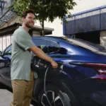 Au Mondial de l'Automobile de Paris 2024, les Citroën C4 et C4 X restylées sont à l’honneur chez la marque aux chevrons
