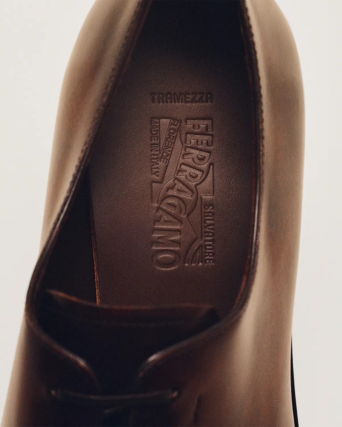 TRAMEZZA : la représentation ultime des chaussures Ferragamo pour hommes