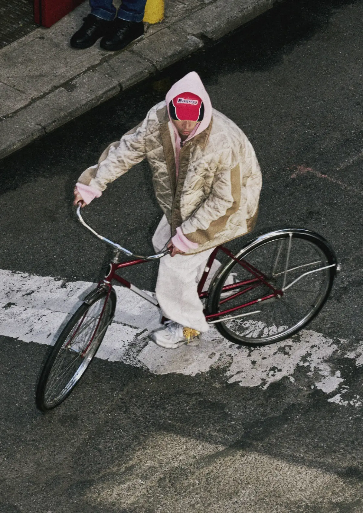 Le deuxième chapitre de la collection H2 de Heron Preston et H&M repousse les limites du design circulaire