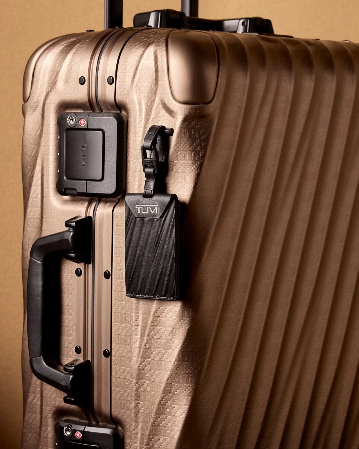 Kith et TUMI s'unissent pour transformer le voyage de luxe