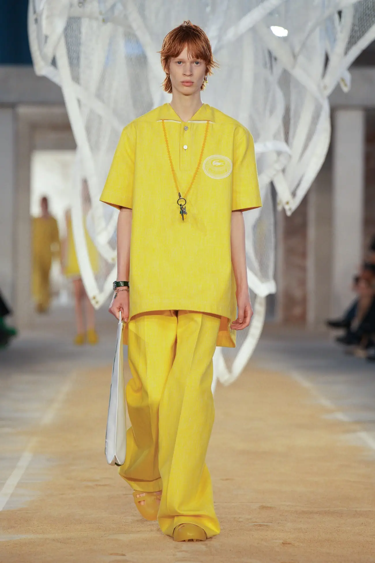 Lacoste propose un style bord de mer pour le Printemps 2025