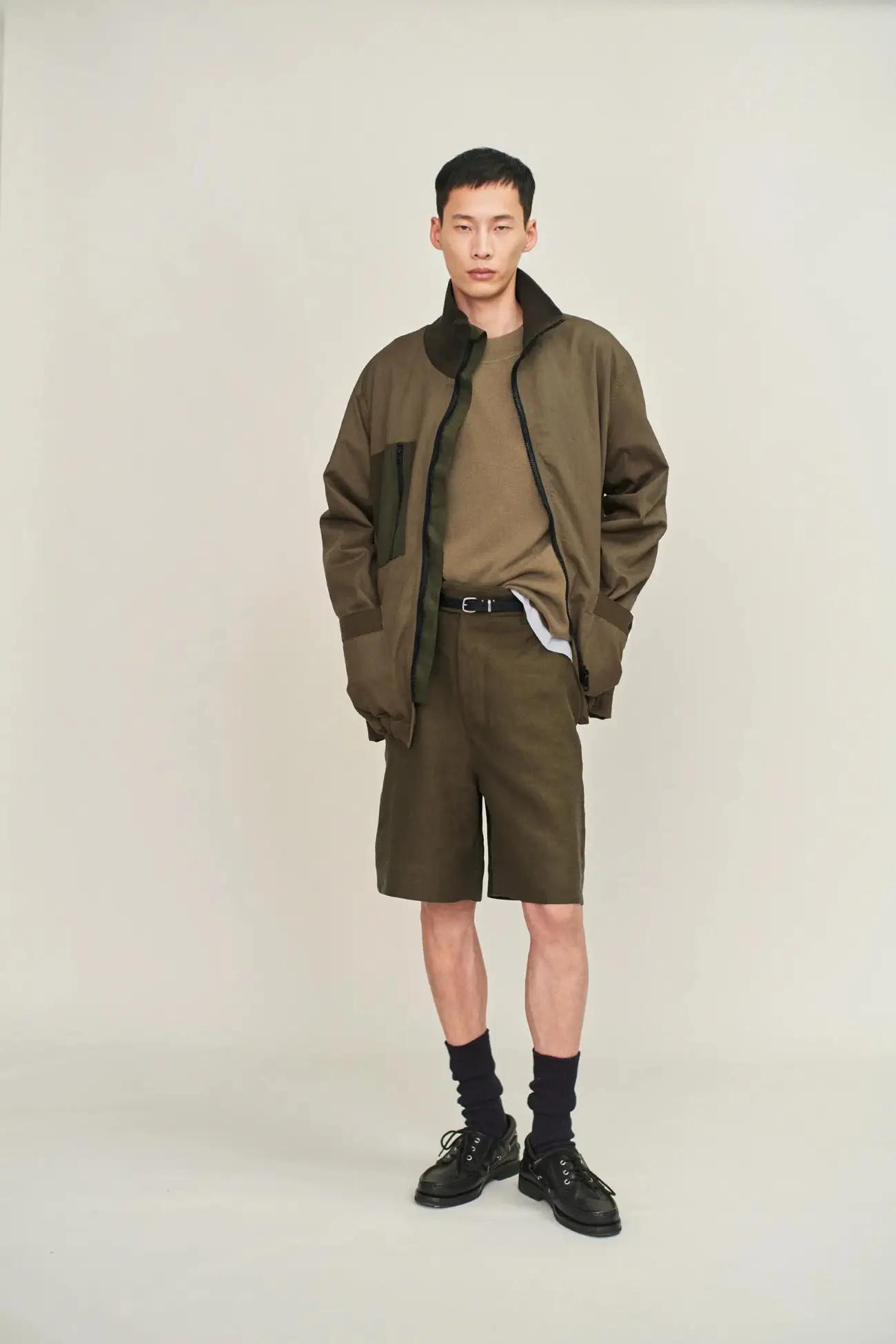 MARGARET HOWELL Printemps 2025 réimagine des pièces classiques avec des mises à jour modernes