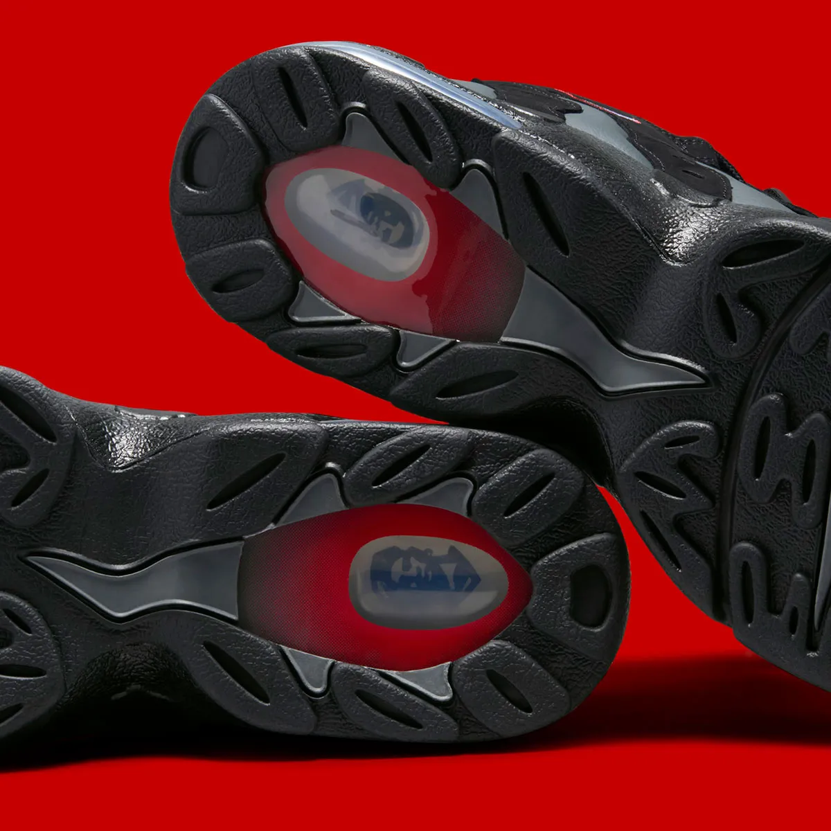 La Nike Air DT Max '96 « Falcons » fait revivre l'héritage de Deion Sanders