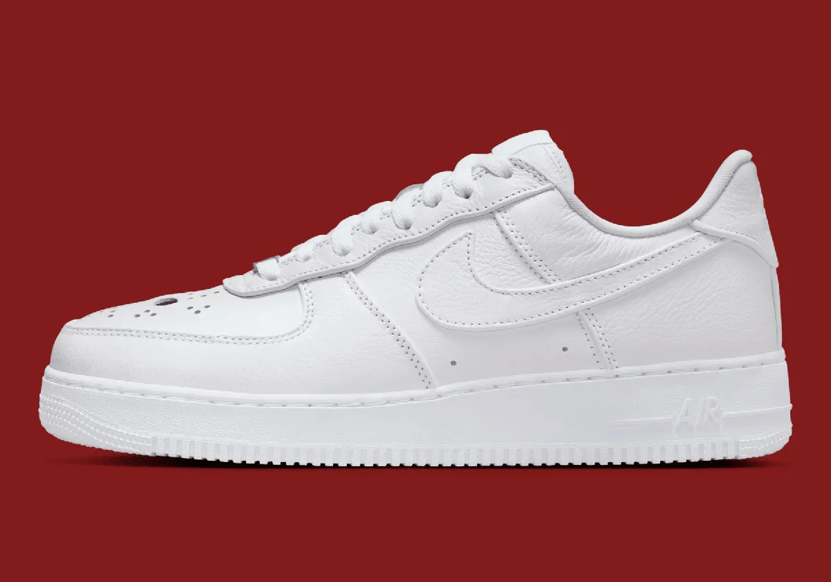 La Nike Air Force 1 Low « Jason Mask » plonge les baskets dans l'horreur d'Halloween
