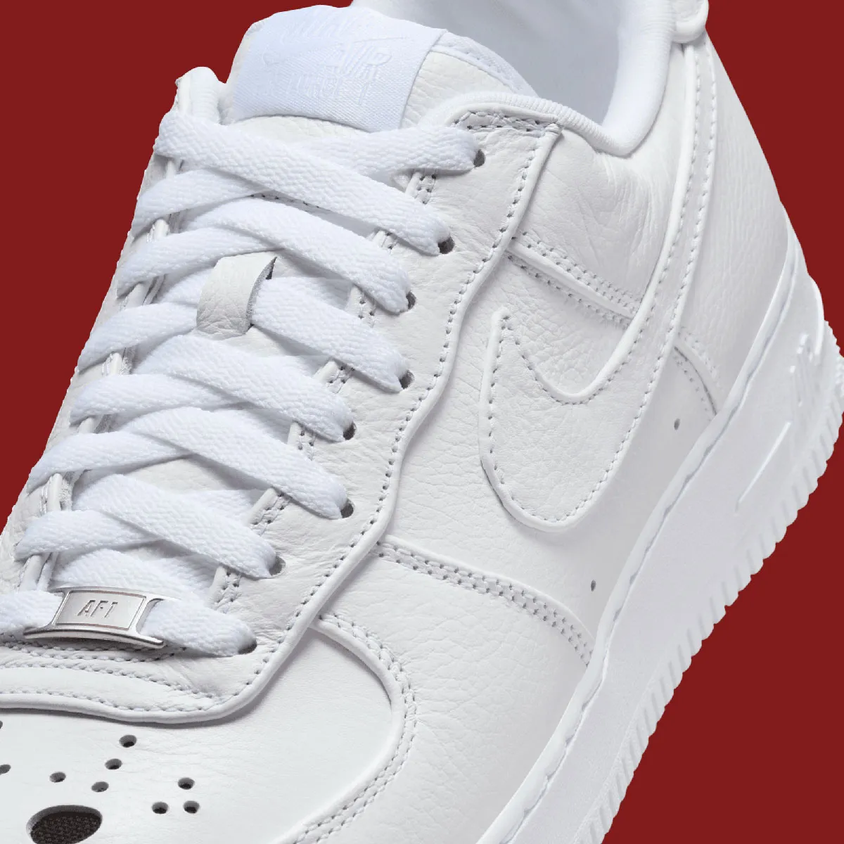 La Nike Air Force 1 Low « Jason Mask » plonge les baskets dans l'horreur d'Halloween