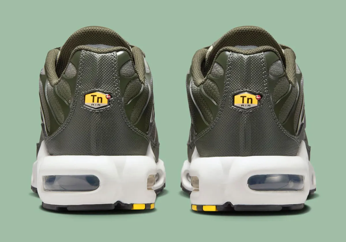 La Nike Air Max Plus « Olive/White » allie la nature au style urbain