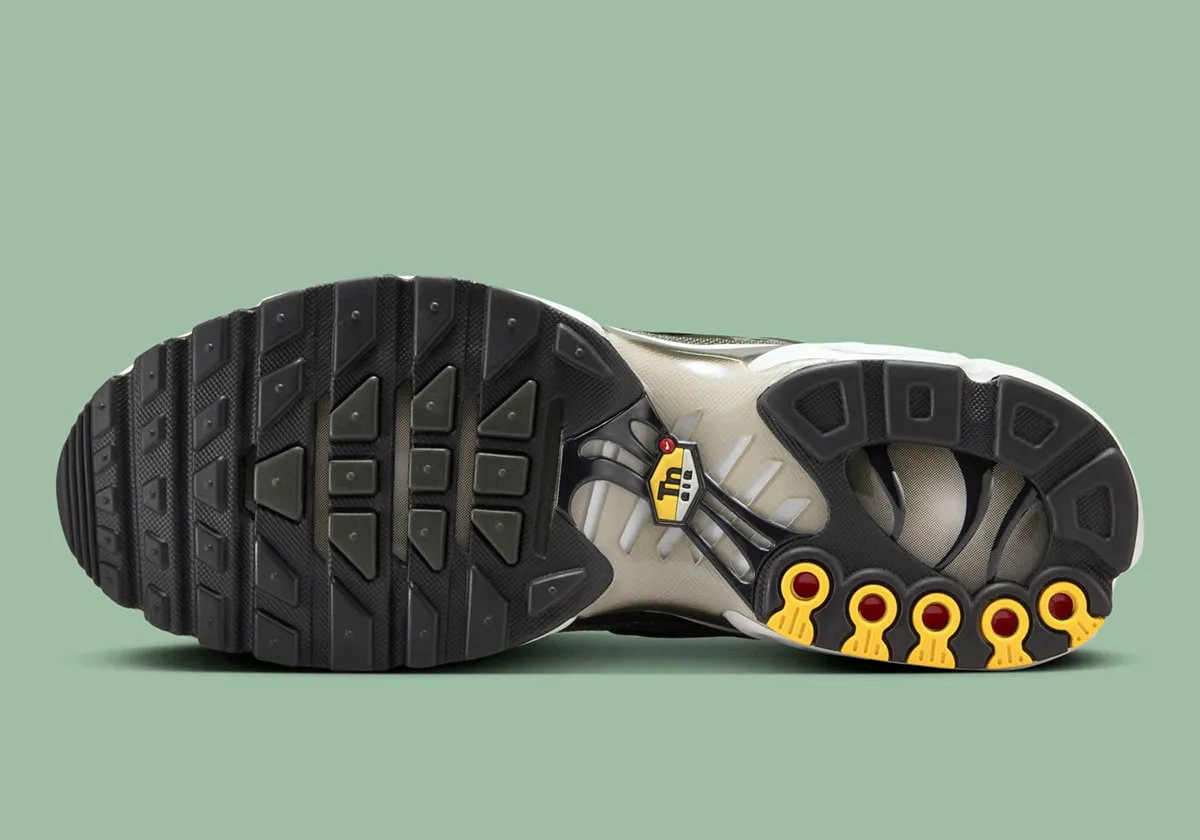 La Nike Air Max Plus « Olive/White » allie la nature au style urbain