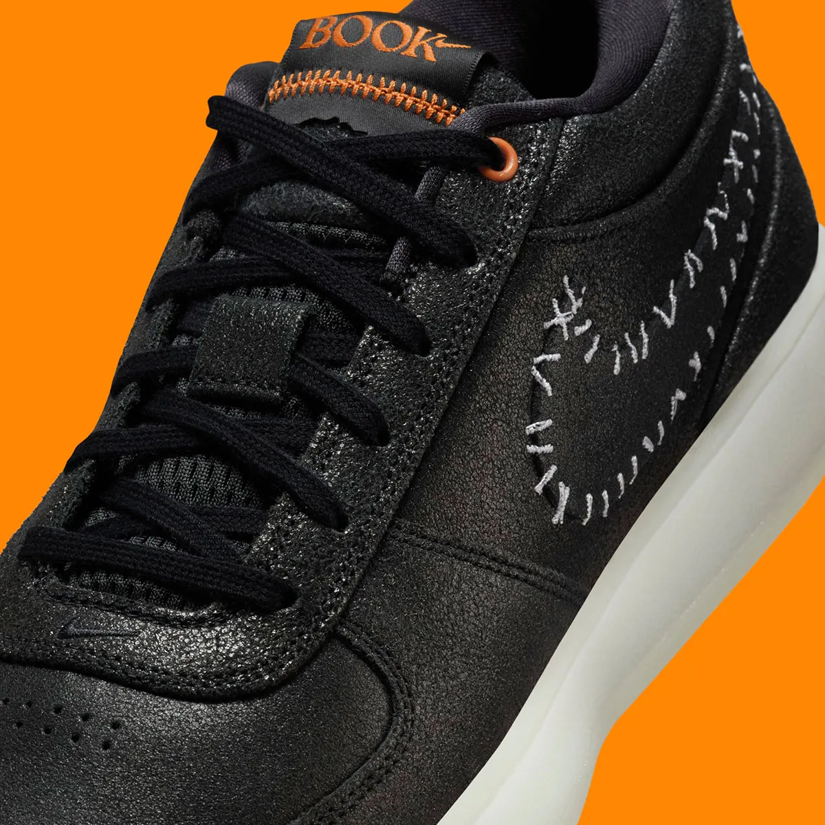 La Nike Book 1 « Halloween » apporte une touche subtile d'épouvante à vos pieds