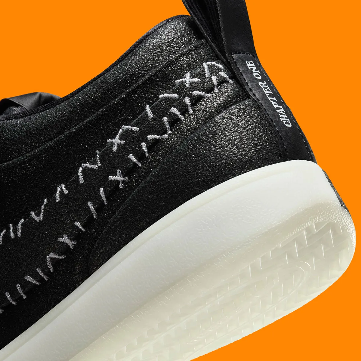 La Nike Book 1 « Halloween » apporte une touche subtile d'épouvante à vos pieds