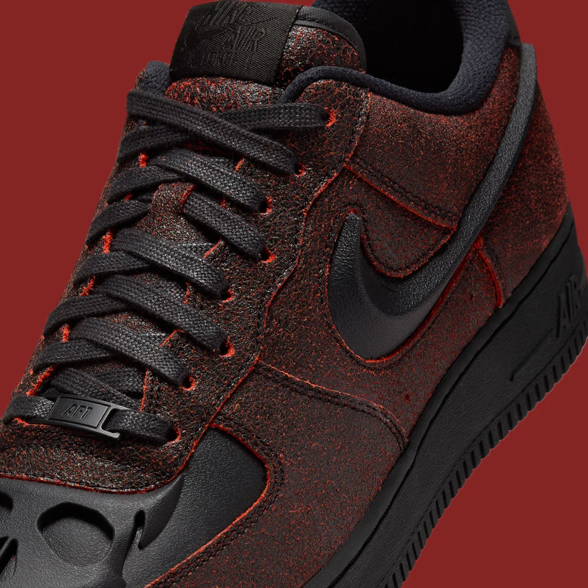 Nike lance les Air Force 1 et Dunk Low sur le thème des têtes de mort pour Halloween 2024