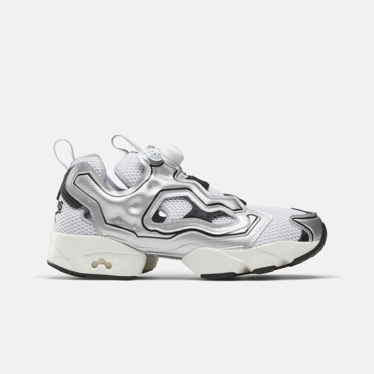 BEAMS et Reebok réinventent l'Instapump Fury en puisant leur inspiration dans les années 2000